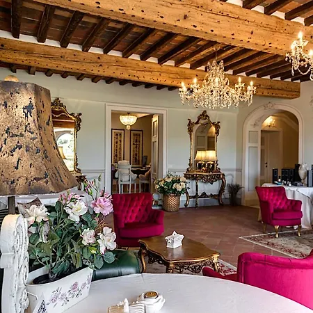Frühstückspension La Preziosa 4*