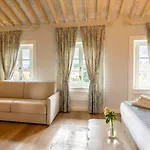 La Preziosa Bed & Breakfast 4*