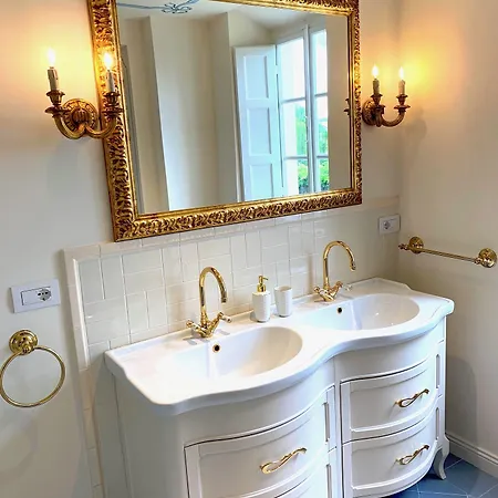 La Preziosa Bed & Breakfast 4*